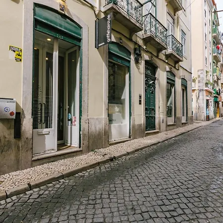 Rent4rest Castle View Family & Friends In Bairro Alto 리스본