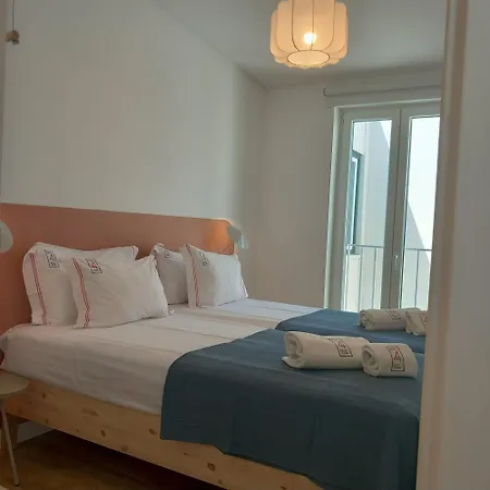 아파트 Rent4rest Castle View Family & Friends In Bairro Alto 리스본