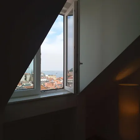 Rent4rest Castle View Family & Friends In Bairro Alto 리스본