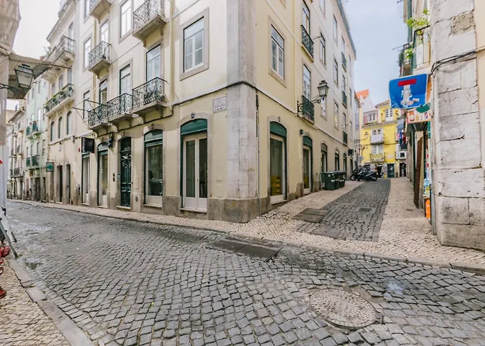 Apartment Rent4rest Castle View Family&friends In Bairro Alto