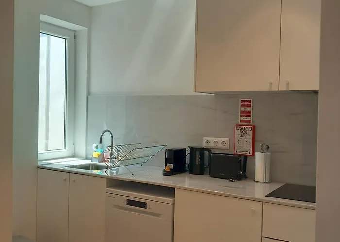 Rent4rest Castle View Family & Friends In Bairro Alto דירה ליסבון