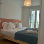 דירה Rent4rest Castle View Family & Friends In Bairro Alto ליסבון