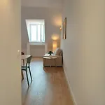 דירה Rent4rest Castle View Family & Friends In Bairro Alto ליסבון
