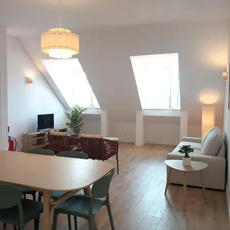 Rent4rest Castle View Family & Friends In Bairro Alto * Lisbona